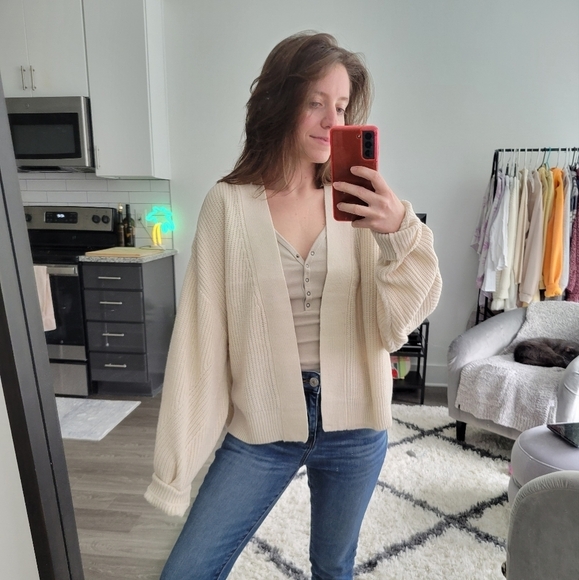 Charlotte Russe cardigan - Picture 3 of 6